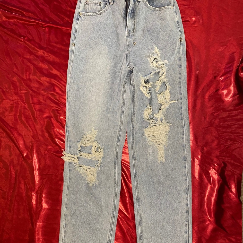 JEANS - Picture 2 of 4
